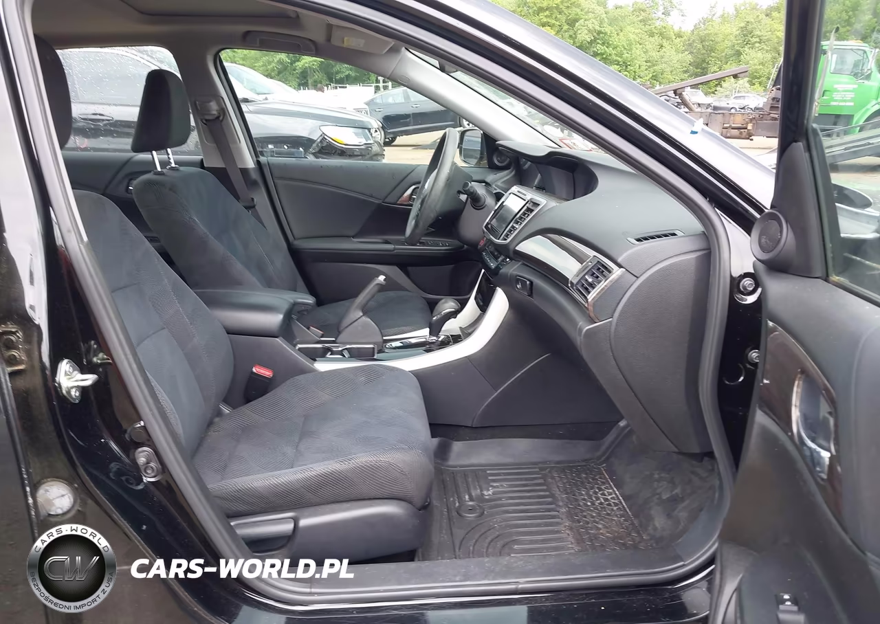 2017 Honda Accord Ex VIN:1HGCR2F0XHA034766 - 5