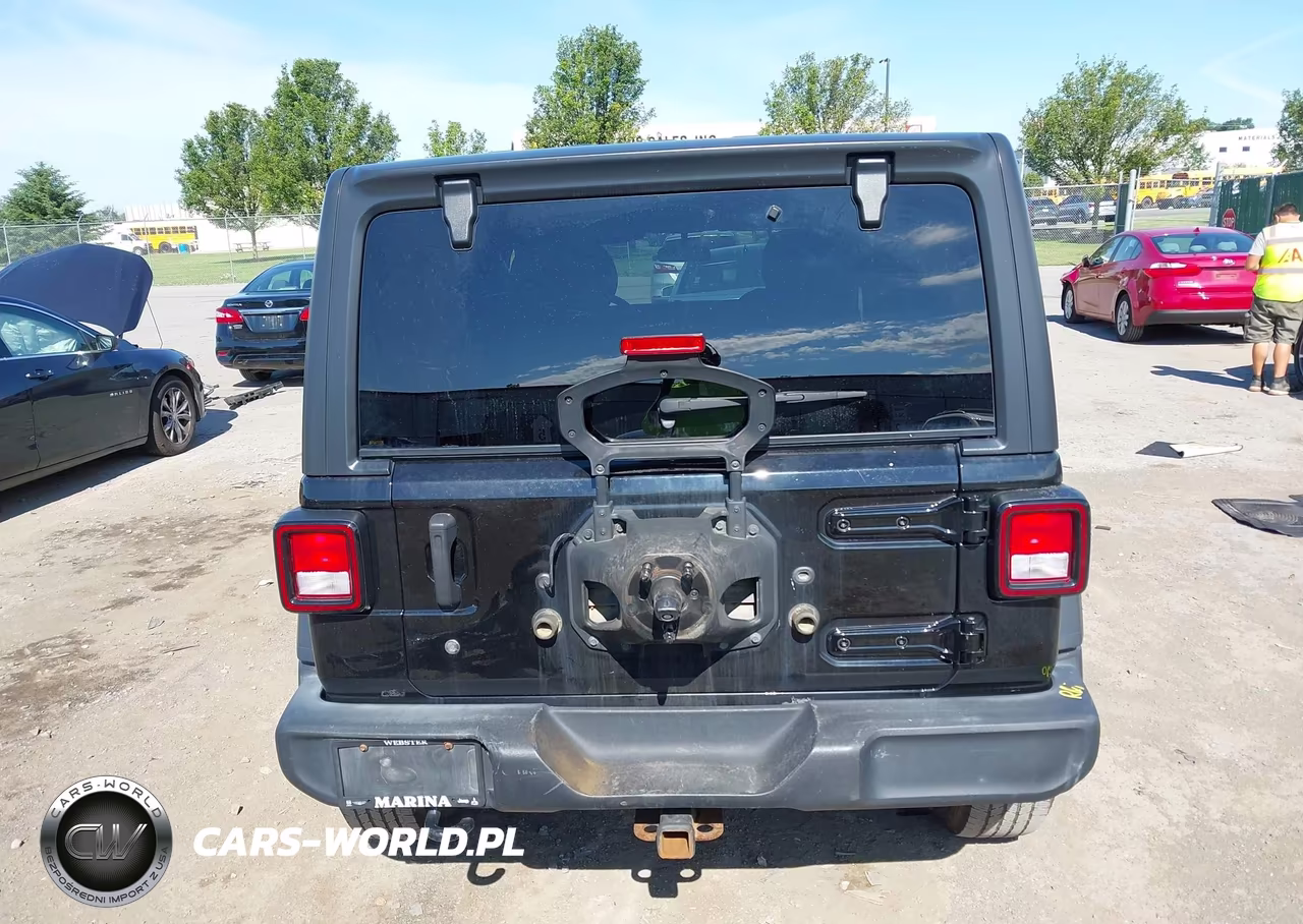 2018 Jeep Wrangler Unlimited Sport 4X4 VIN:1C4HJXDNXJW268180 - 17