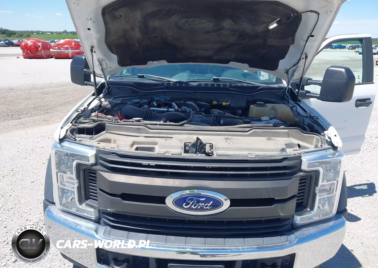 2017 Ford F-550 Chassis Xl-Xlt VIN:1FDUF5GT4HED60055 - 9