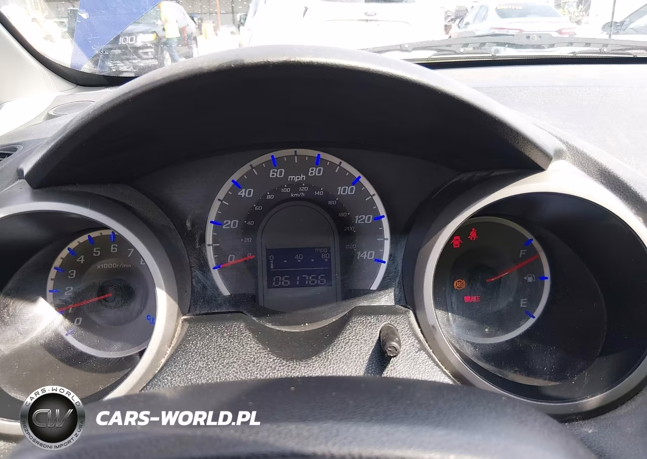 2010 Honda Fit VIN:JHMGE8G20AS014359 - 7