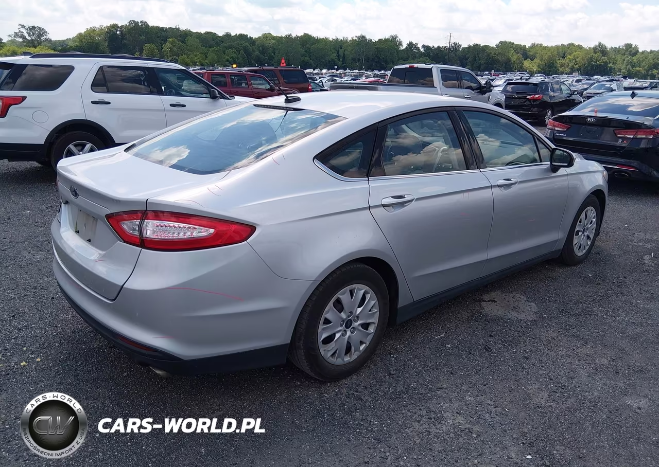 2014 Ford Fusion S VIN:3FA6P0G78ER371980 - 4