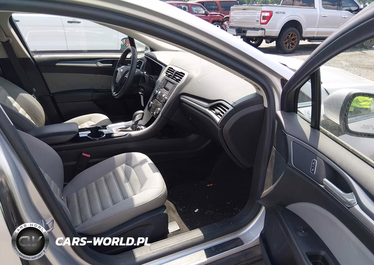 2014 Ford Fusion S VIN:3FA6P0G78ER371980 - 5