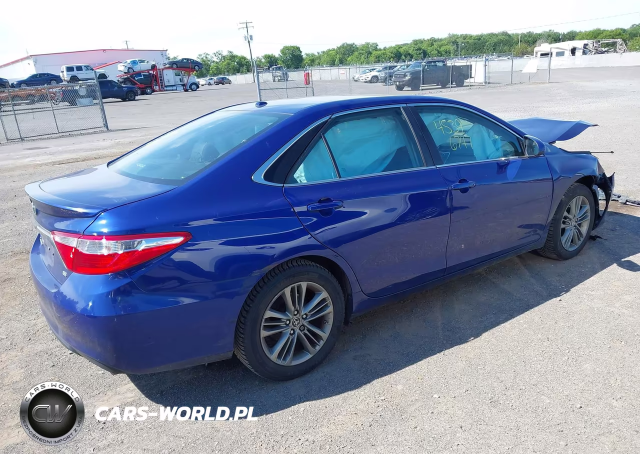 2015 Toyota Camry Se VIN:4T1BF1FK9FU885592 - 4
