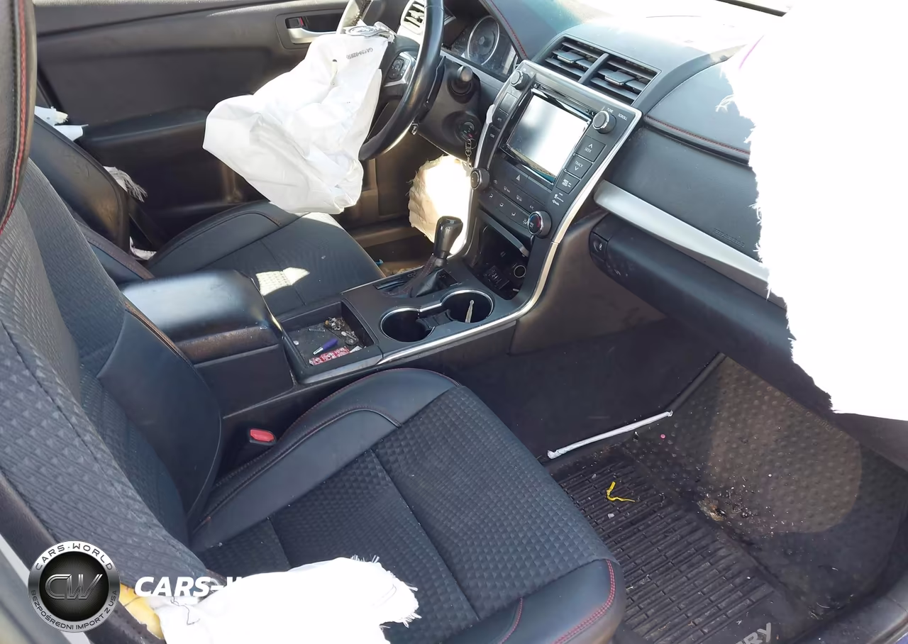 2015 Toyota Camry Se VIN:4T1BF1FK9FU885592 - 5