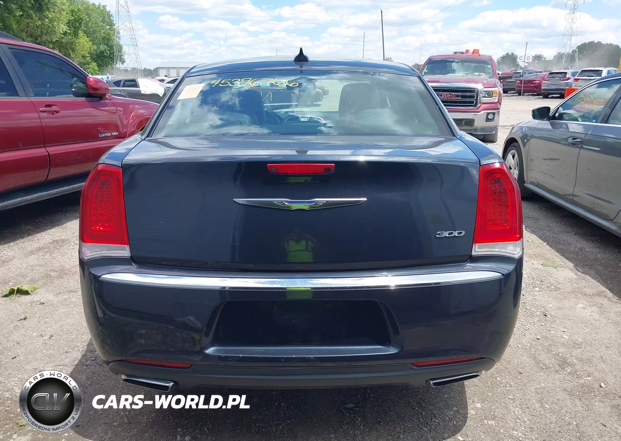 2017 Chrysler 300 Limited VIN:2C3CCAAG1HH512223 - 16