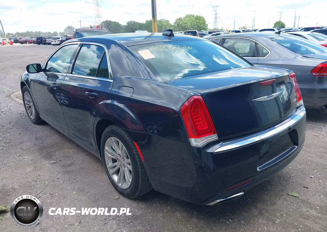 2017 Chrysler 300 Limited VIN:2C3CCAAG1HH512223 - 3