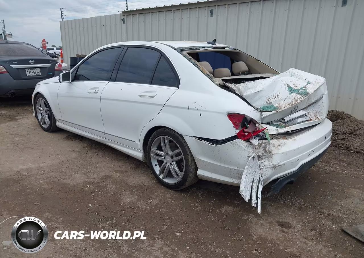 2014 Mercedes-Benz C 250 Sport VIN:WDDGF4HB4ER307819 - 3