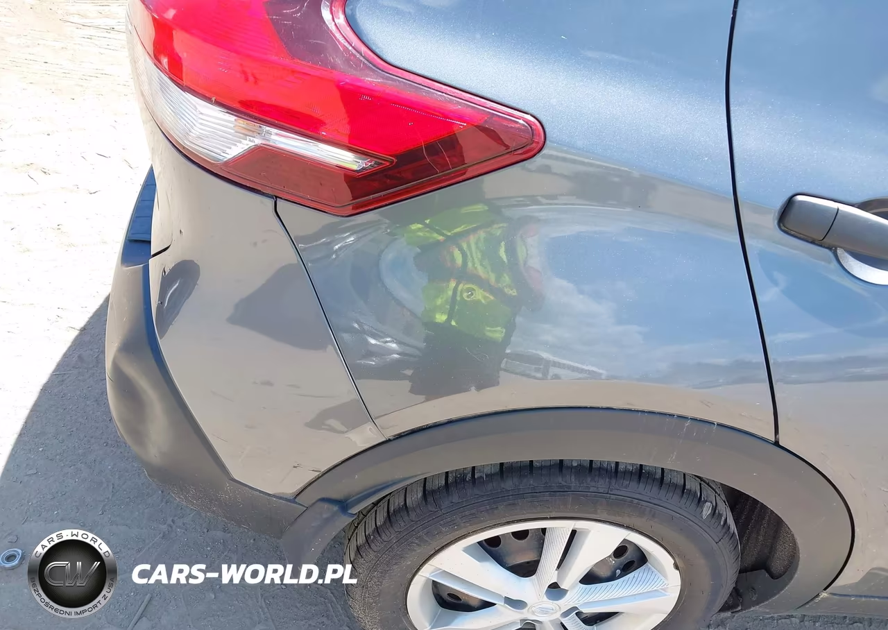 2018 Nissan Kicks S VIN:3N1CP5CU8JL498864 - 6