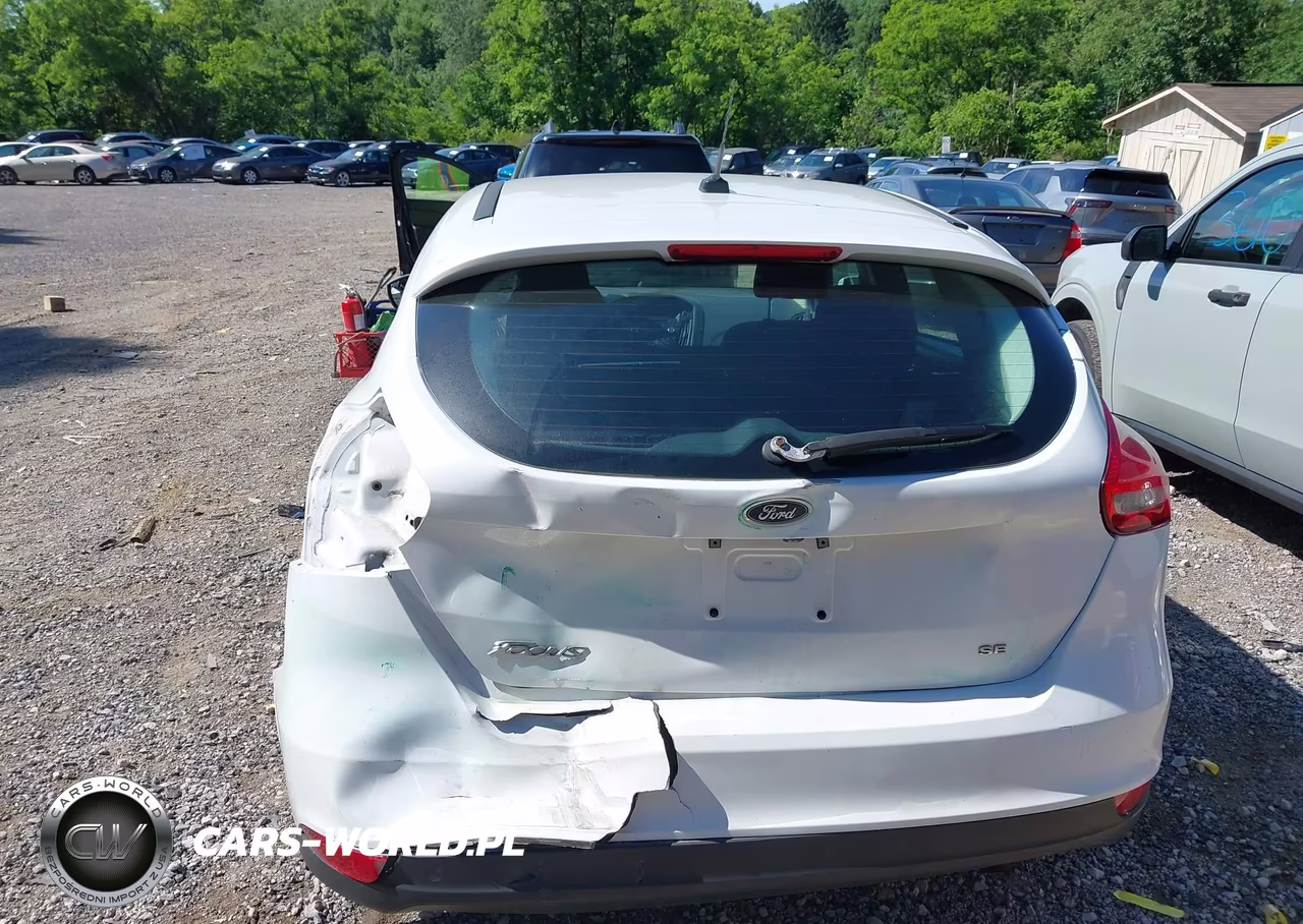 2016 Ford Focus Se VIN:1FADP3K28GL243549 - 6
