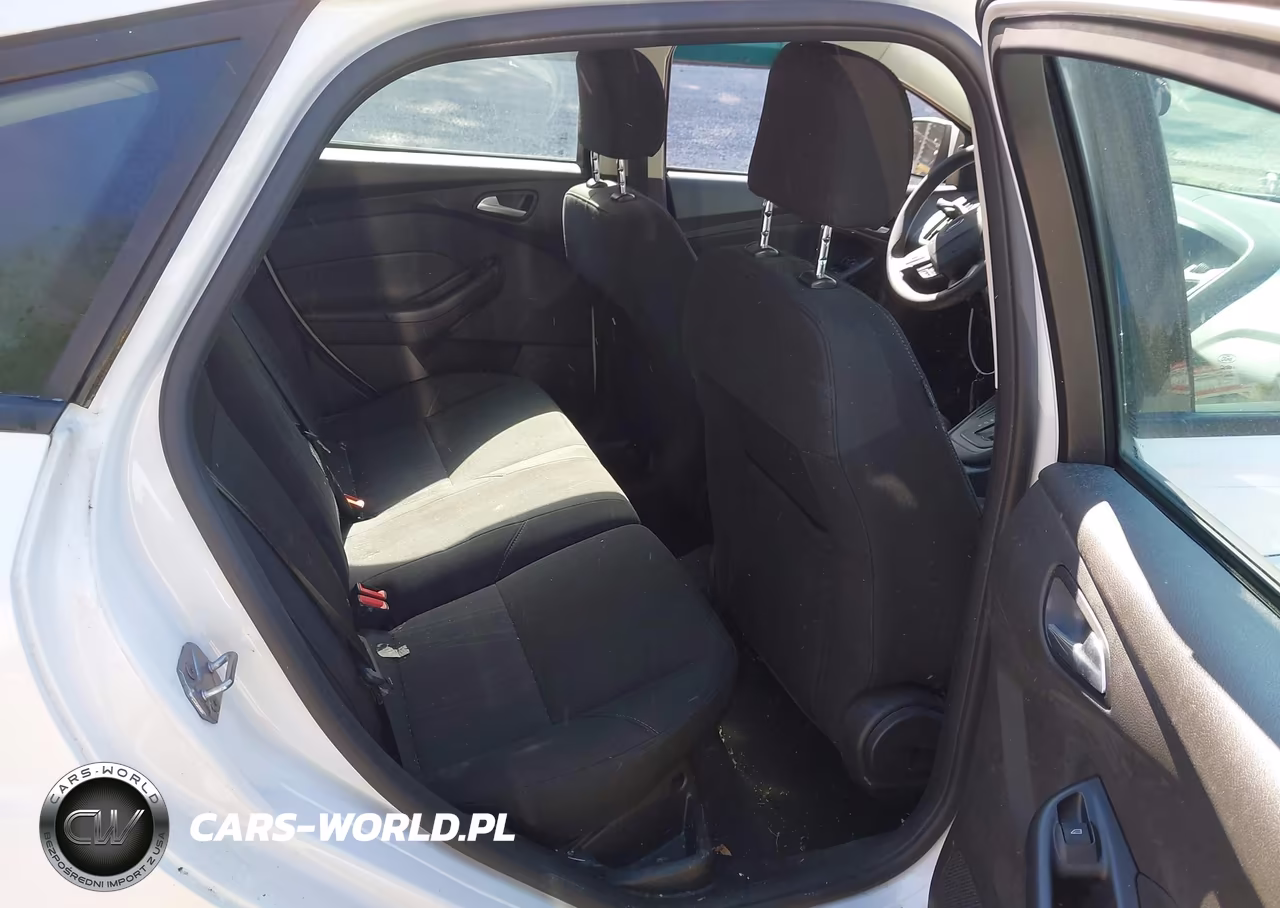 2016 Ford Focus Se VIN:1FADP3K28GL243549 - 8