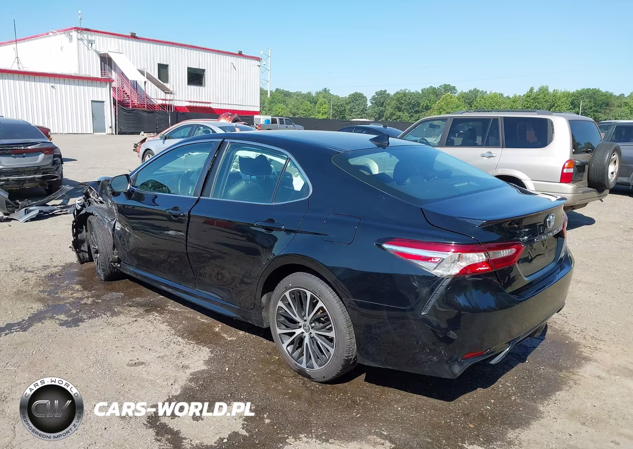 2020 Toyota Camry Se VIN:4T1G11AK3LU364603 - 3