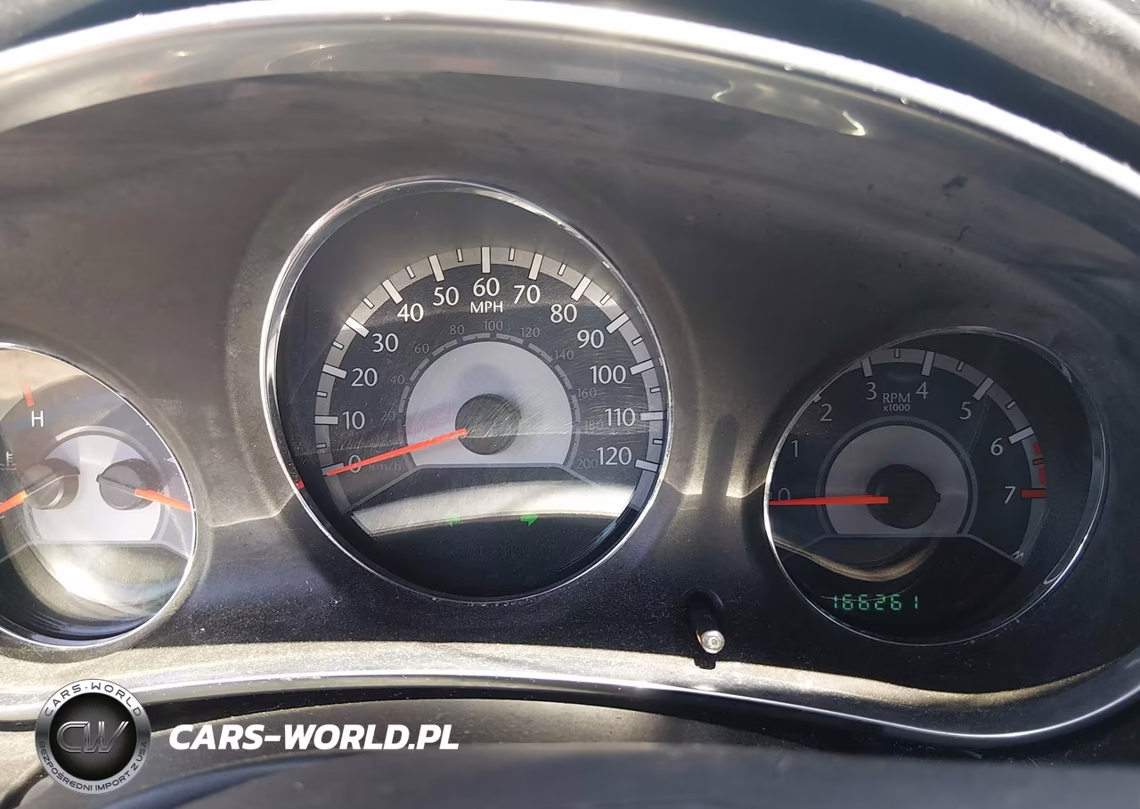 2013 Chrysler 200 Touring VIN:1C3CCBBB4DN540205 - 7