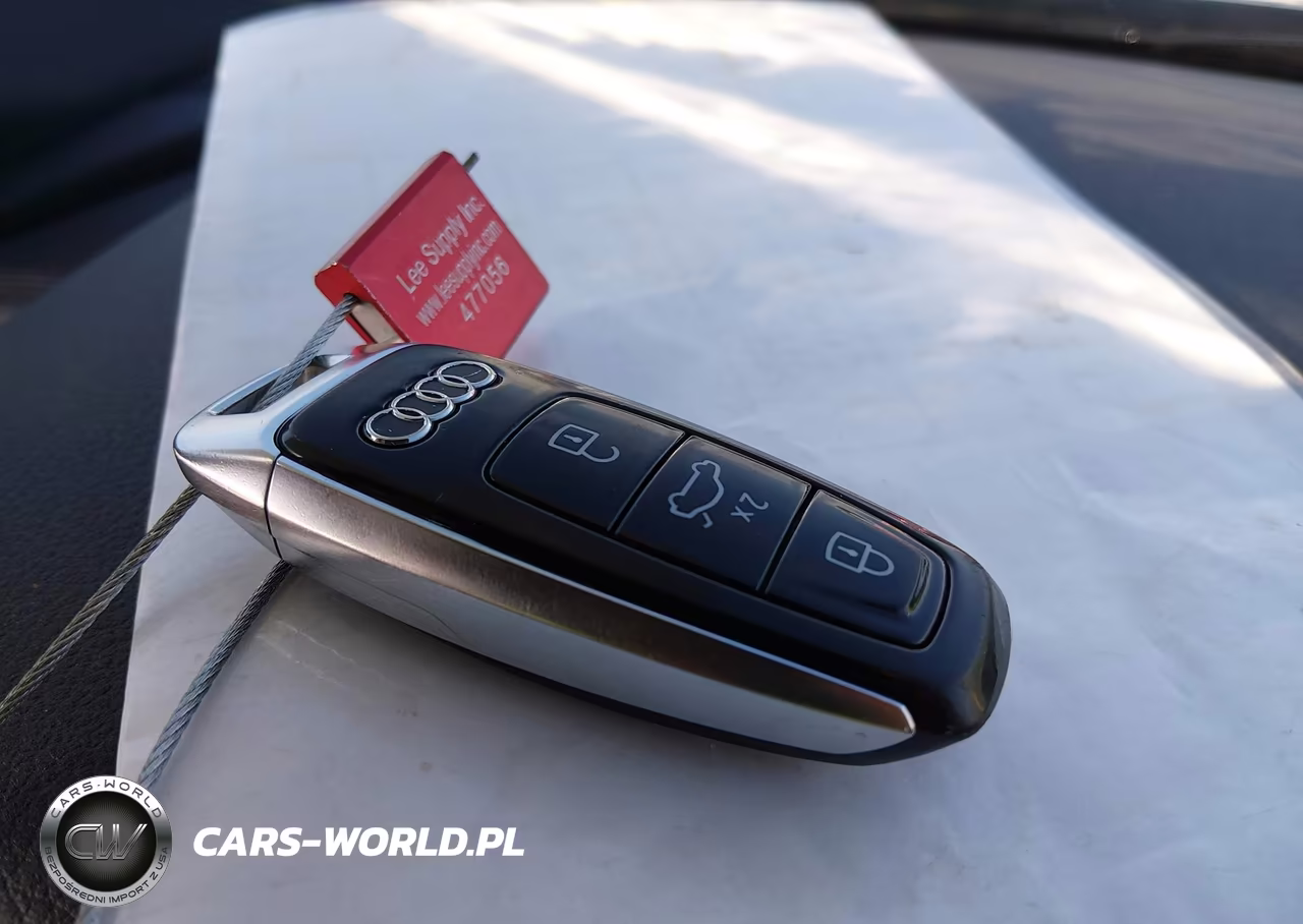 2022 Audi E-Tron Premium Plus Quattro VIN:WA1LAAGE8NB006538 - 11