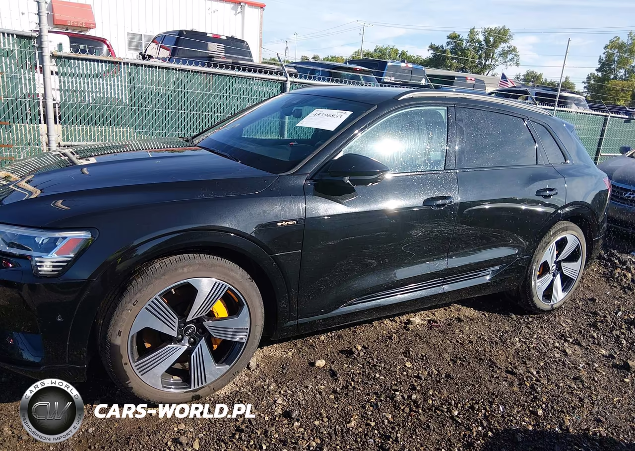 2022 Audi E-Tron Premium Plus Quattro VIN:WA1LAAGE8NB006538 - 14
