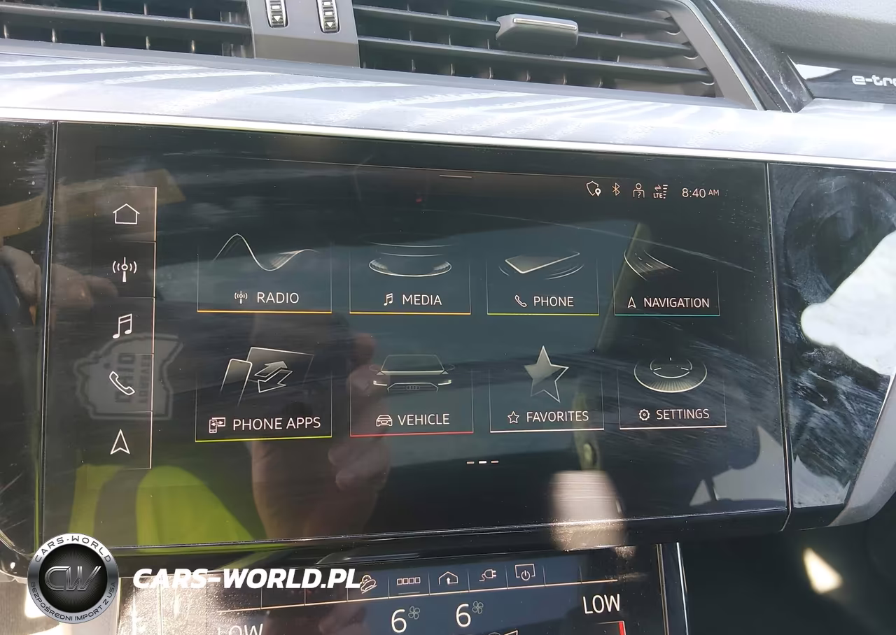 2022 Audi E-Tron Premium Plus Quattro VIN:WA1LAAGE8NB006538 - 18