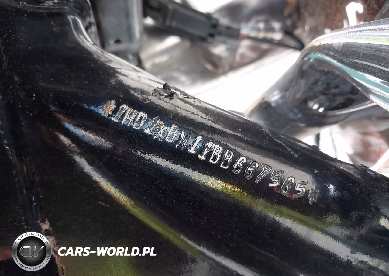 2011 Harley-Davidson Flhx VIN:1HD1KBM11BB667565 - 10