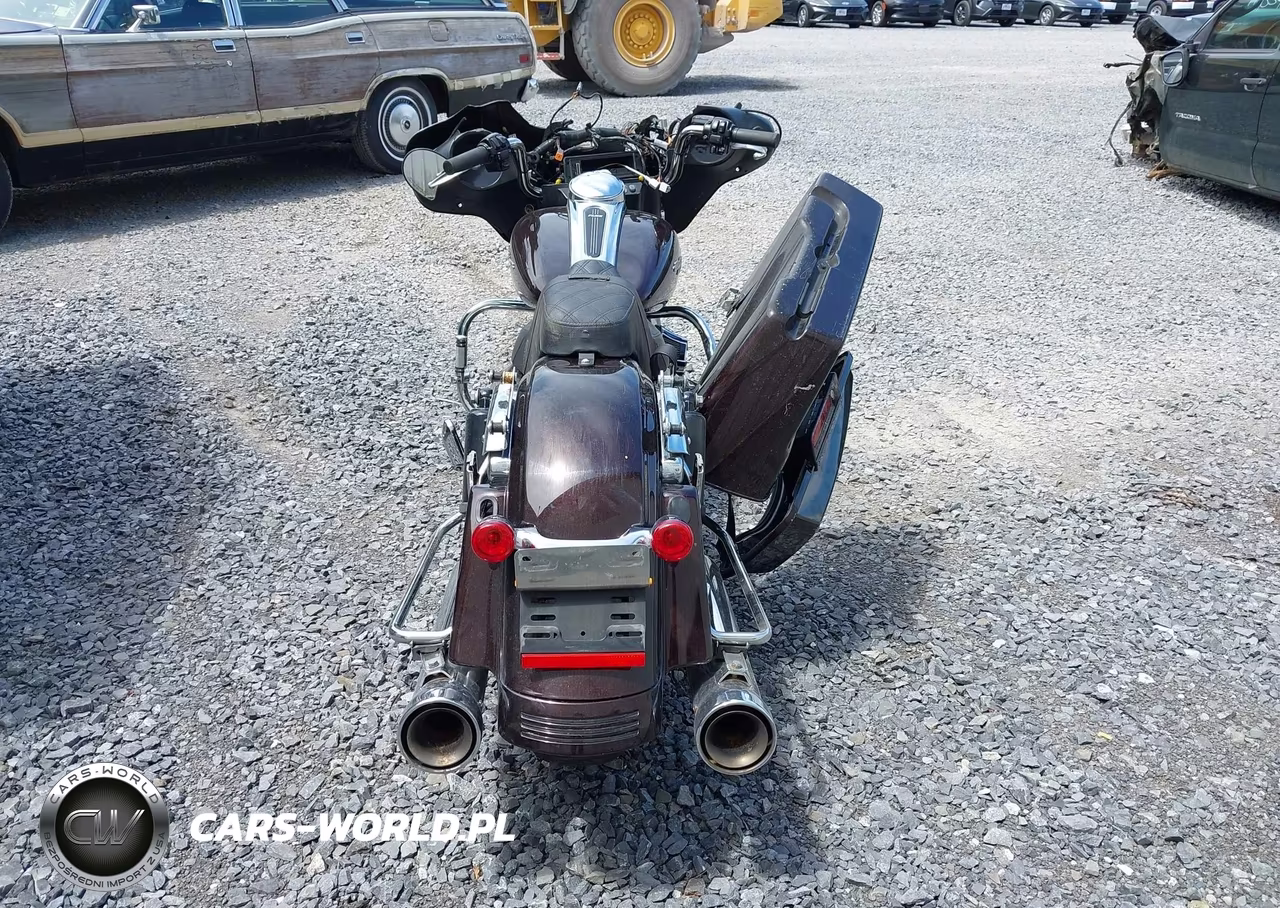2011 Harley-Davidson Flhx VIN:1HD1KBM11BB667565 - 6