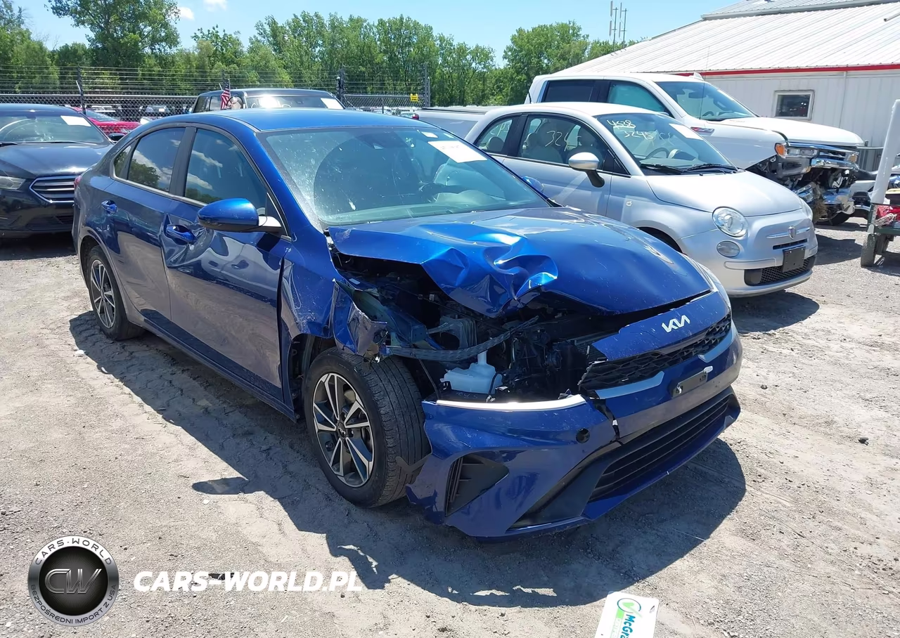2023 Kia Forte Lxs – zdjęcie 1 z 21