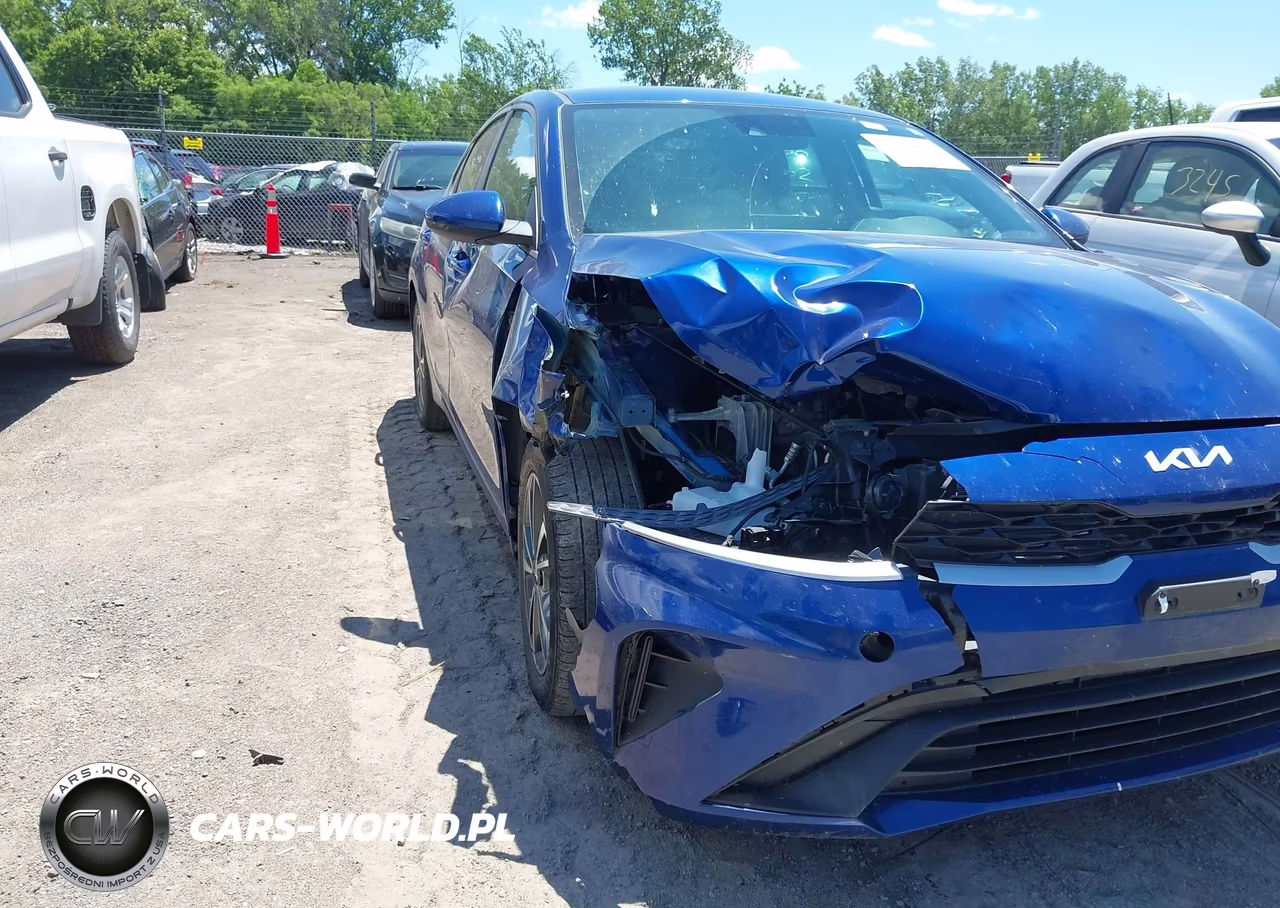 2023 Kia Forte Lxs VIN:3KPF24AD2PE613395 - 17