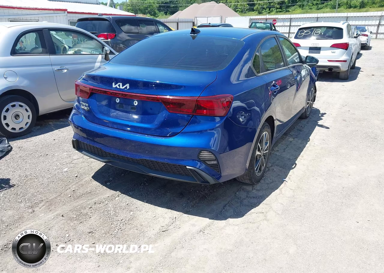 2023 Kia Forte Lxs VIN:3KPF24AD2PE613395 - 4