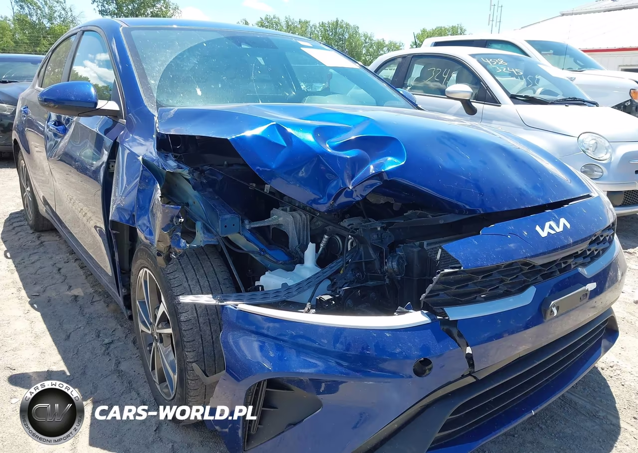 2023 Kia Forte Lxs VIN:3KPF24AD2PE613395 - 6