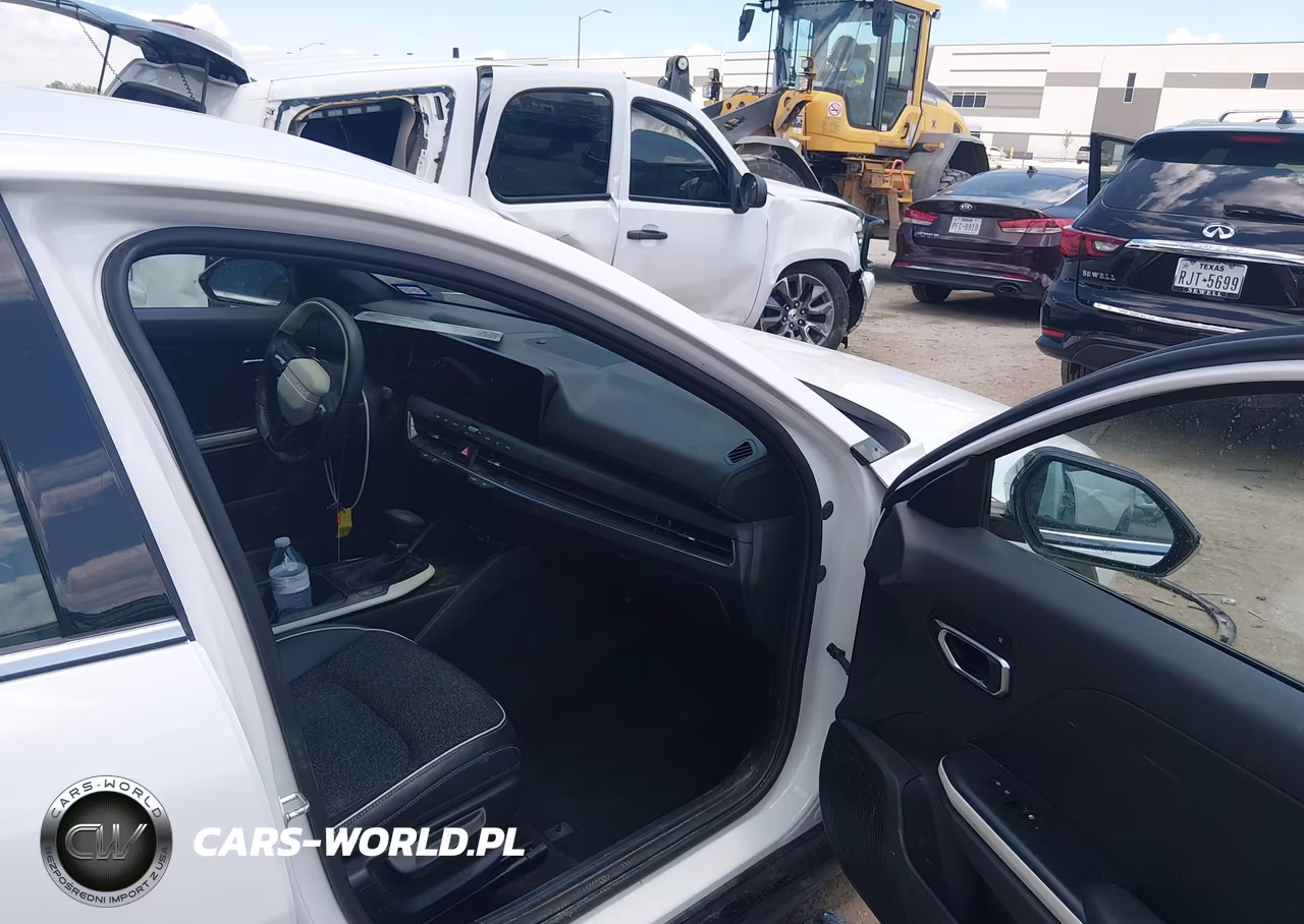 2025 Kia K4 Gt-Line VIN:3KPFW4DE8SE248805 - 5