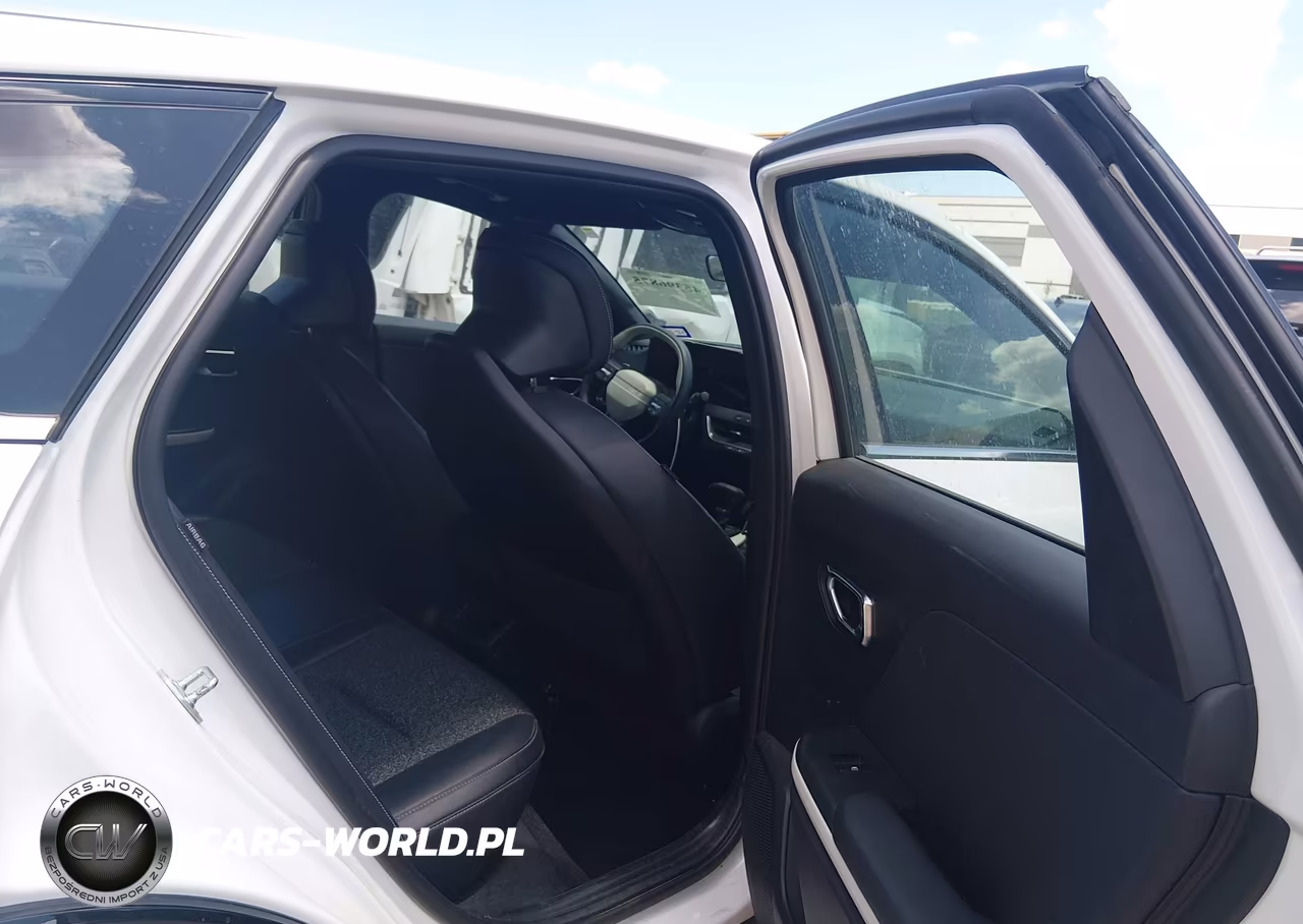 2025 Kia K4 Gt-Line VIN:3KPFW4DE8SE248805 - 8
