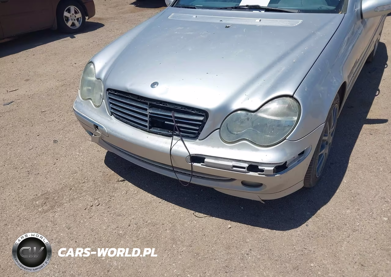 2003 Mercedes-Benz C 230 Kompressor Sport VIN:WDBRF40J33A473197 - 6