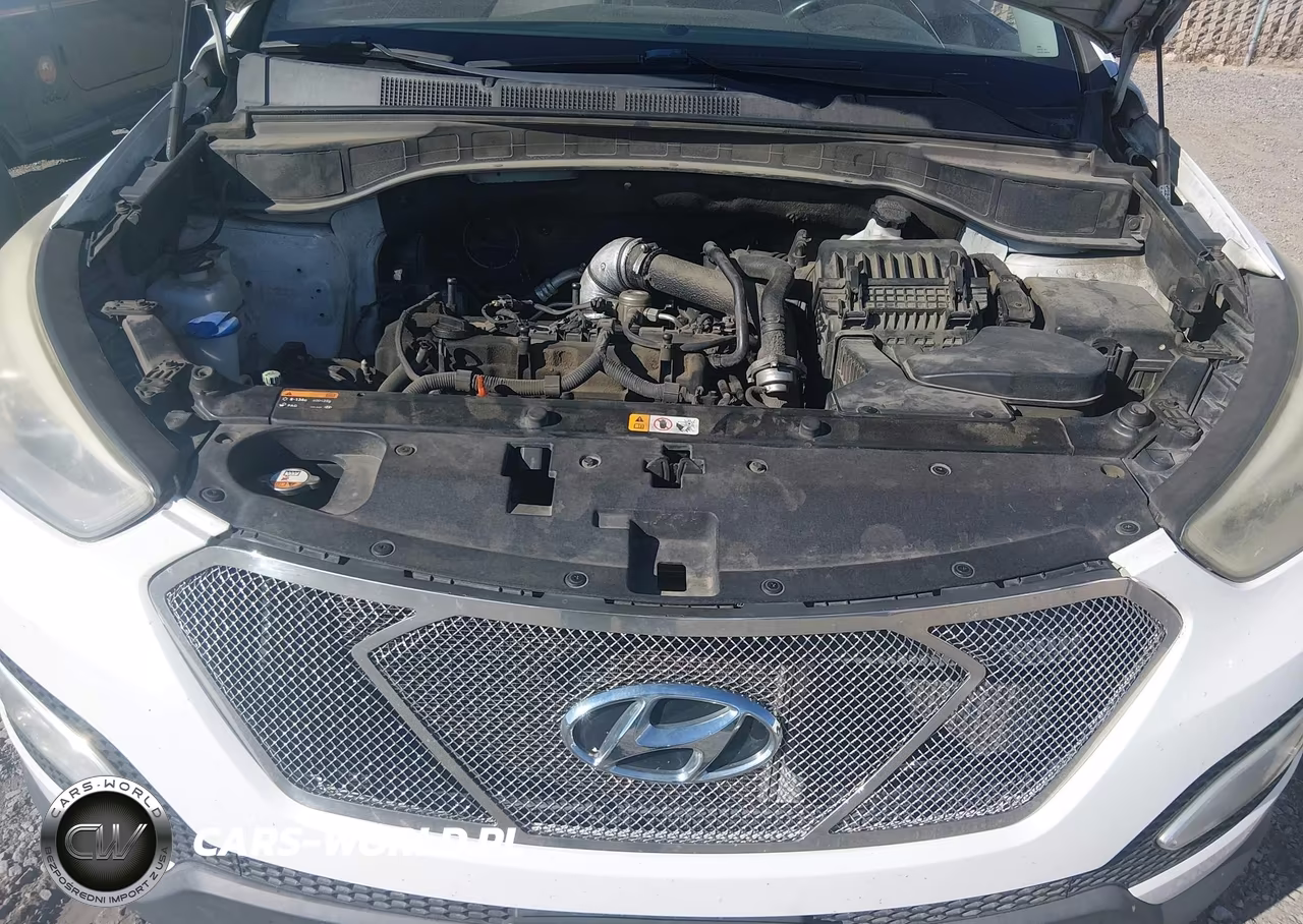 2013 Hyundai Santa Fe Sport 2.0T VIN:5XYZUDLA9DG057840 - 10