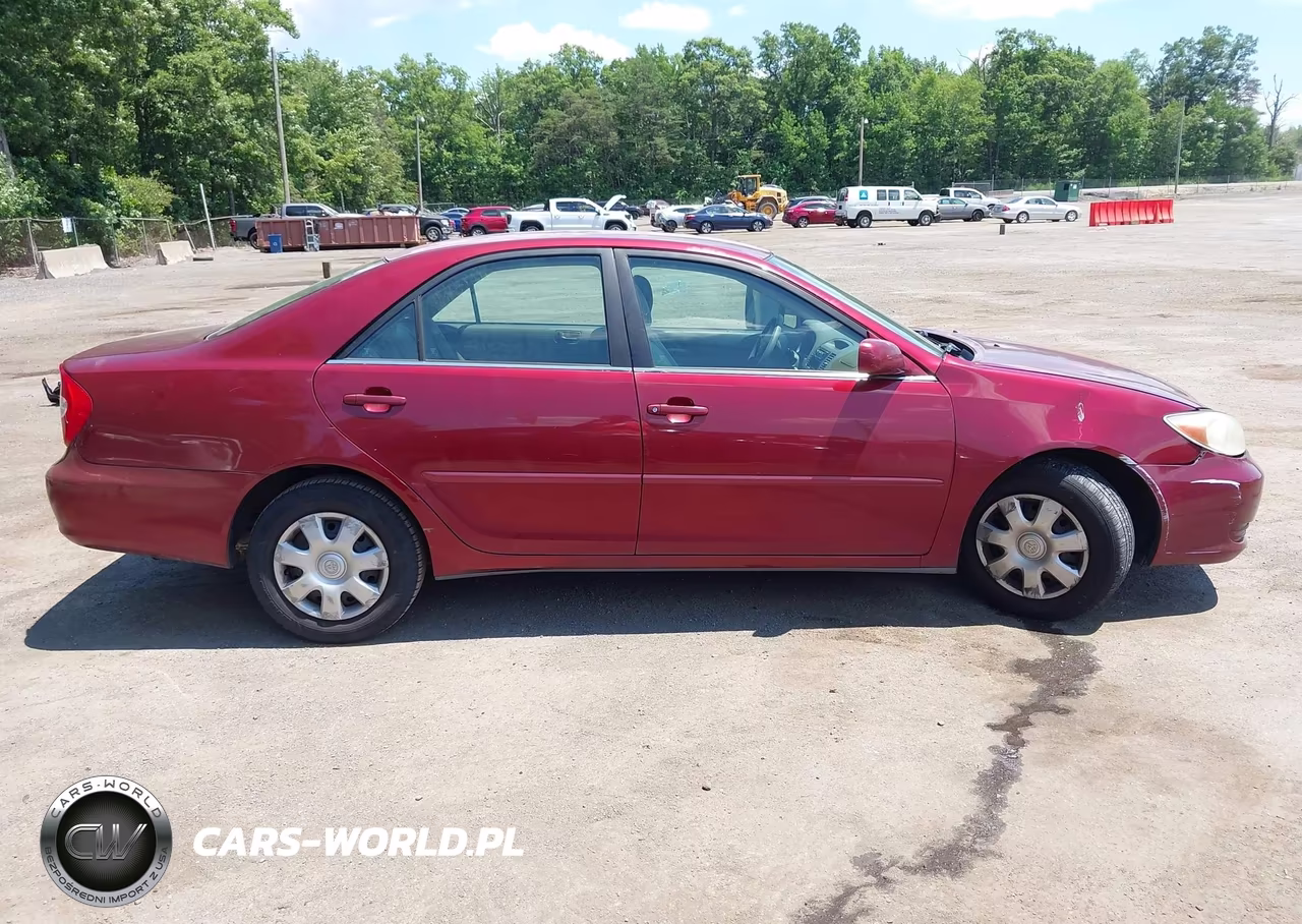 2004 Toyota Camry Le VIN:4T1BE32K74U281895 - 13