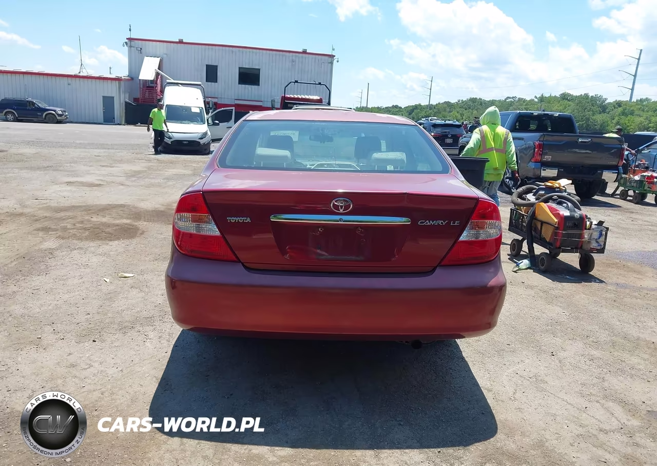 2004 Toyota Camry Le VIN:4T1BE32K74U281895 - 16