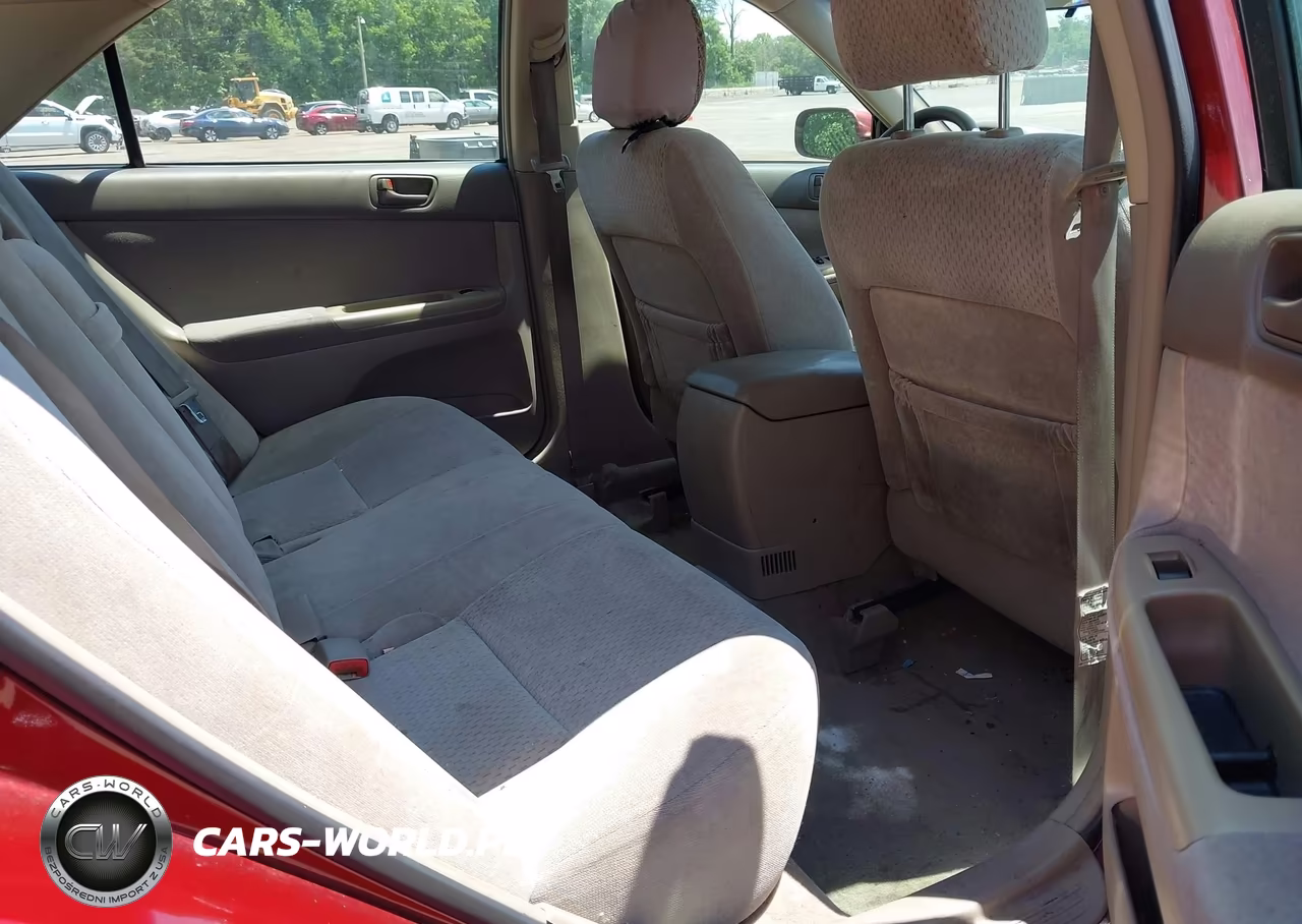 2004 Toyota Camry Le VIN:4T1BE32K74U281895 - 8