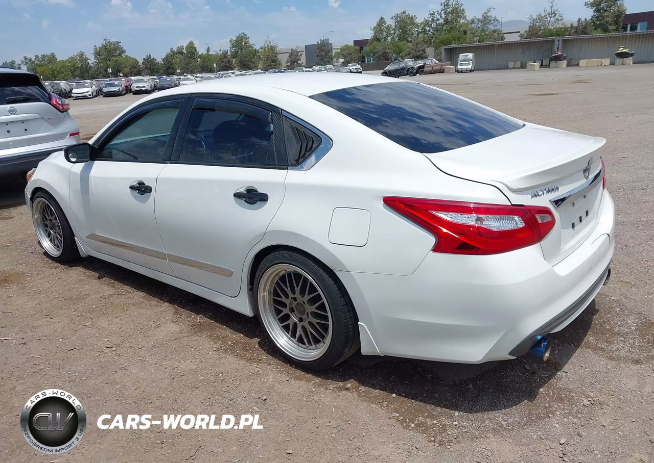 2016 Nissan Altima 2.5 Sr VIN:1N4AL3AP0GN333939 - 3