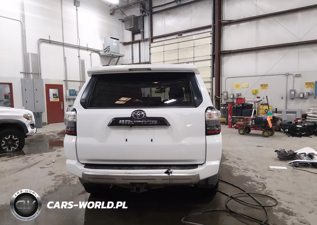 2016 Toyota 4Runner Trail Premium VIN:JTEBU5JR9G5379967 - 17