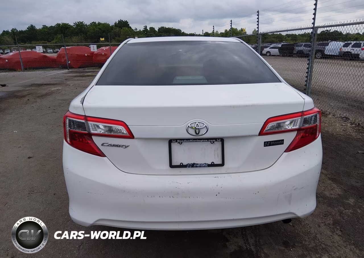 2014 Toyota Camry L VIN:4T4BF1FK0ER341972 - 17