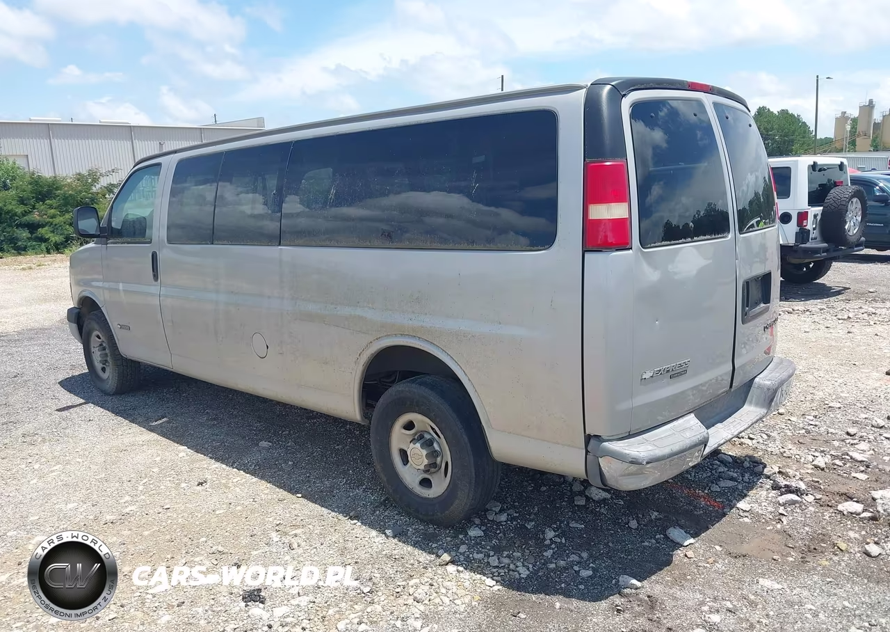 2005 Chevrolet Express VIN:1GAHG39U551255274 - 3