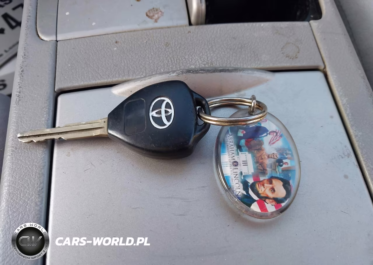2010 Toyota Camry Le VIN:4T1BF3EK7AU050032 - 11