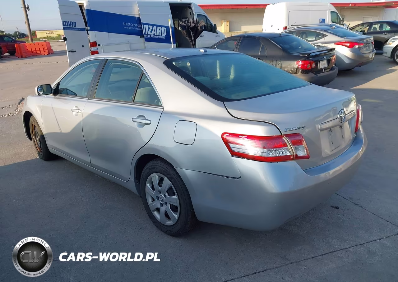 2010 Toyota Camry Le VIN:4T1BF3EK7AU050032 - 3