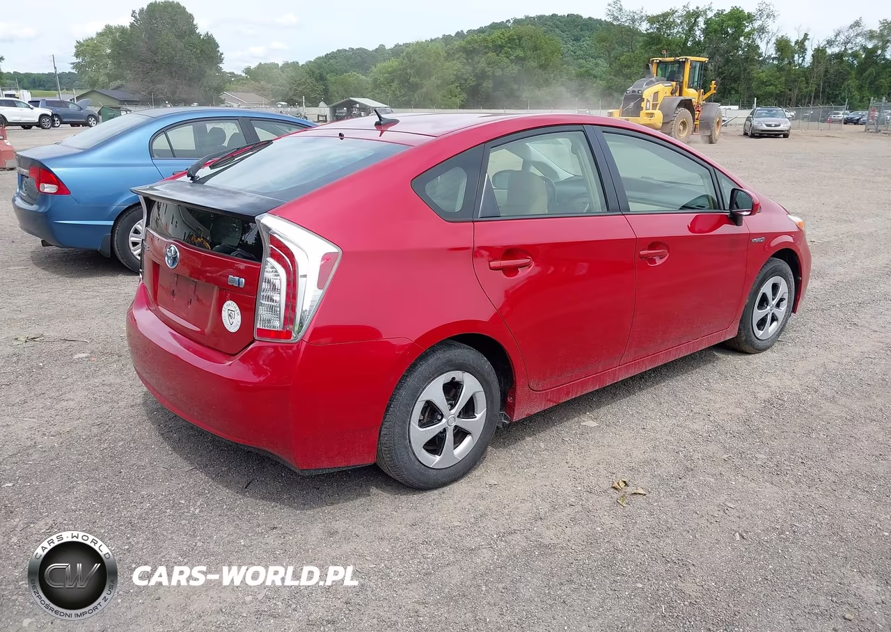 2012 Toyota Prius Four VIN:JTDKN3DU3C0334634 - 4