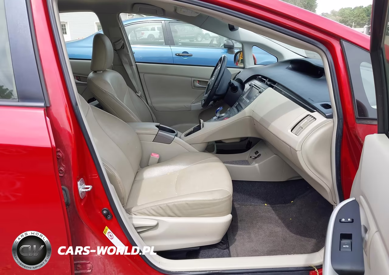 2012 Toyota Prius Four VIN:JTDKN3DU3C0334634 - 5