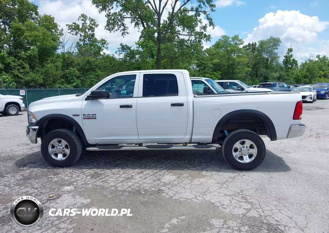 2017 Ram 2500 Tradesman 4X4 6'4 Box VIN:3C6TR5CJ1HG713363 - 14