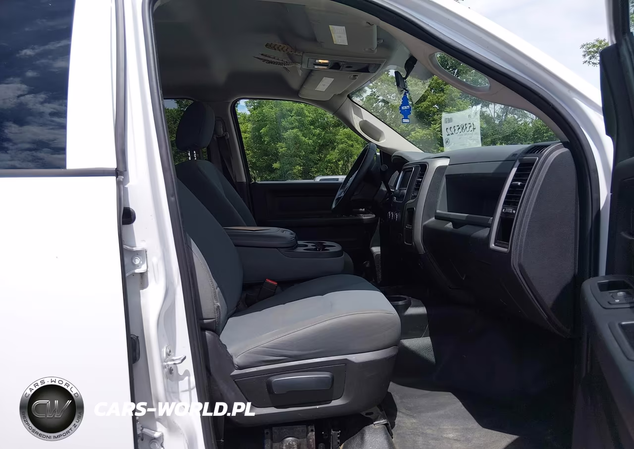 2017 Ram 2500 Tradesman 4X4 6'4 Box VIN:3C6TR5CJ1HG713363 - 5