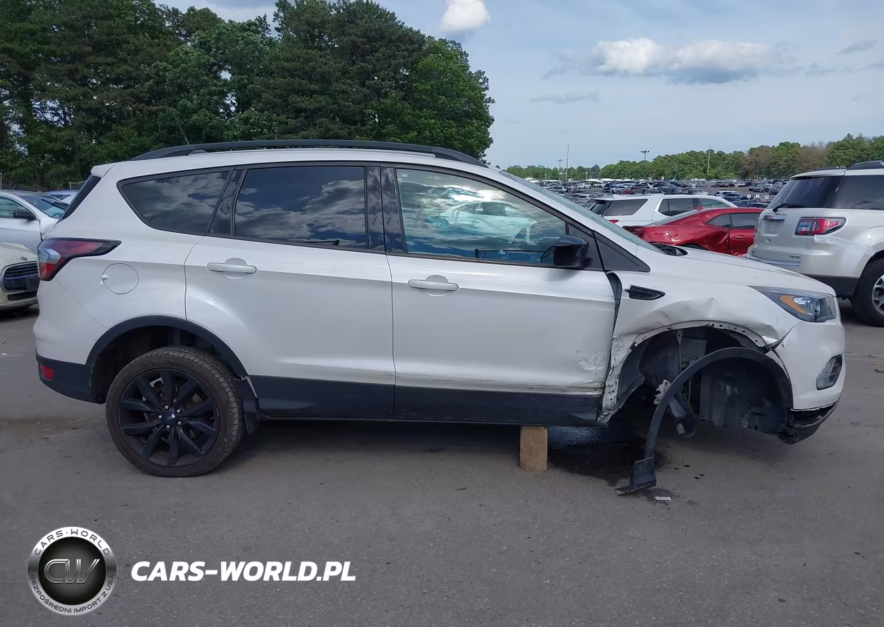 2018 Ford Escape Se VIN:1FMCU9GD1JUC25340 - 13