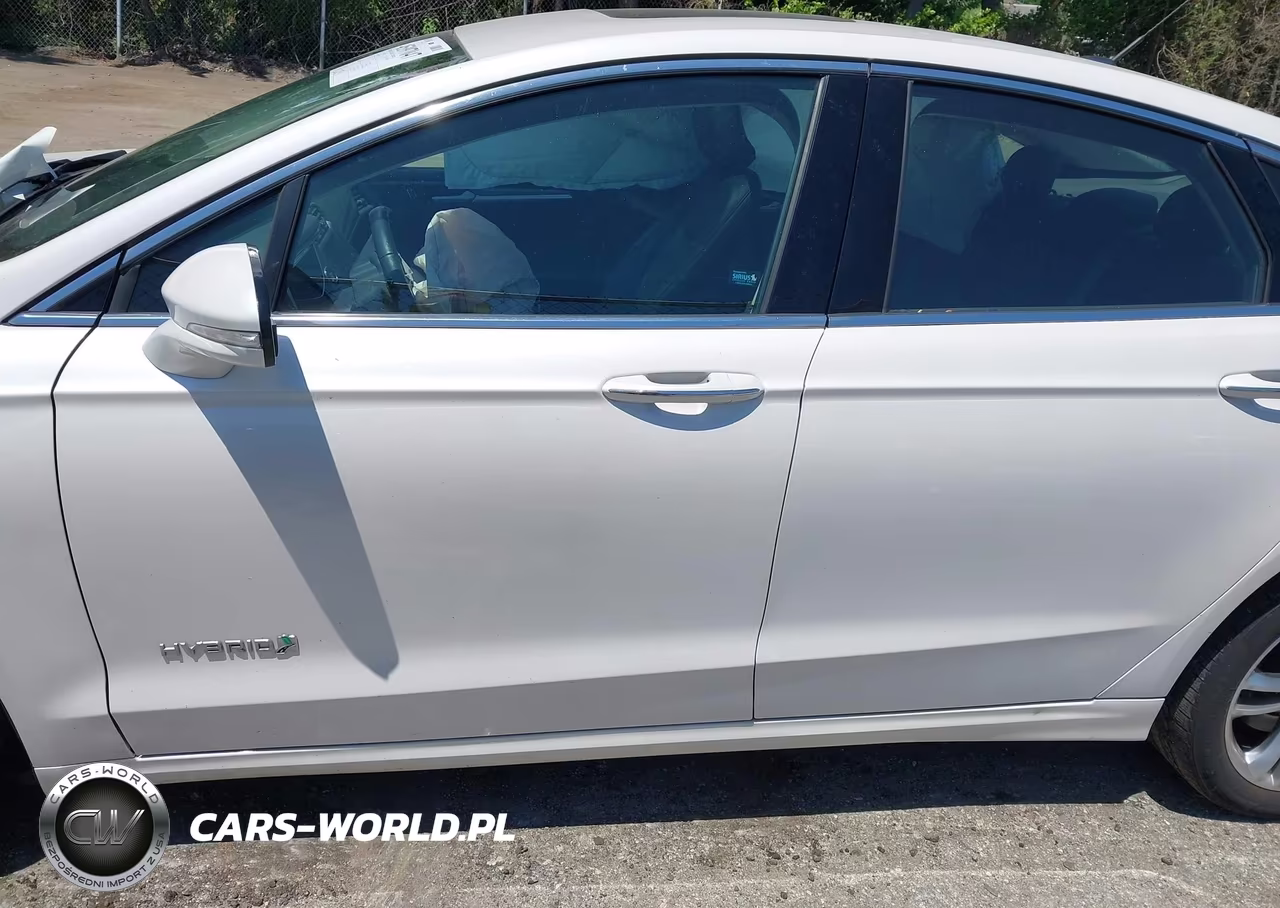 2016 Ford Fusion Hybrid Titanium VIN:3FA6P0RU2GR377618 - 14