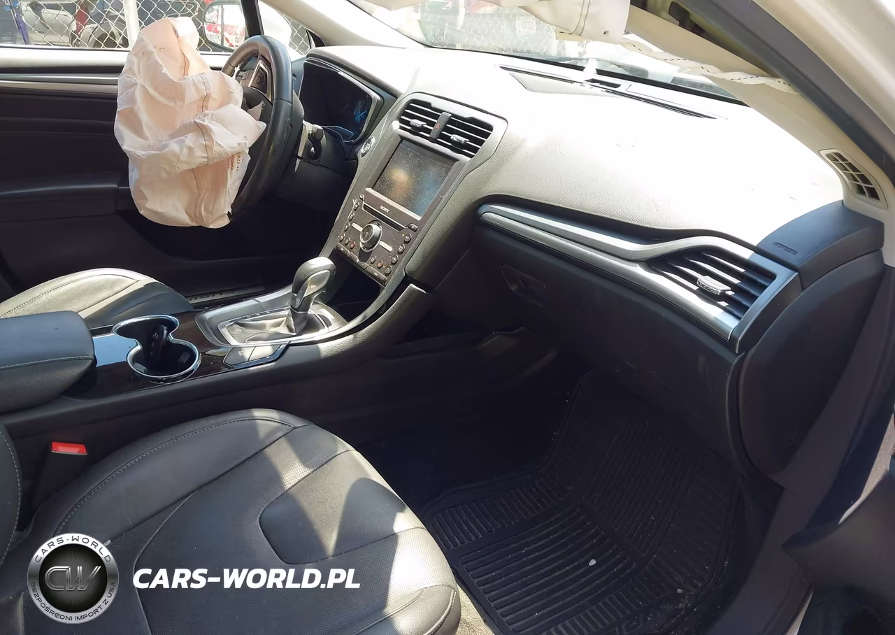 2016 Ford Fusion Hybrid Titanium VIN:3FA6P0RU2GR377618 - 5