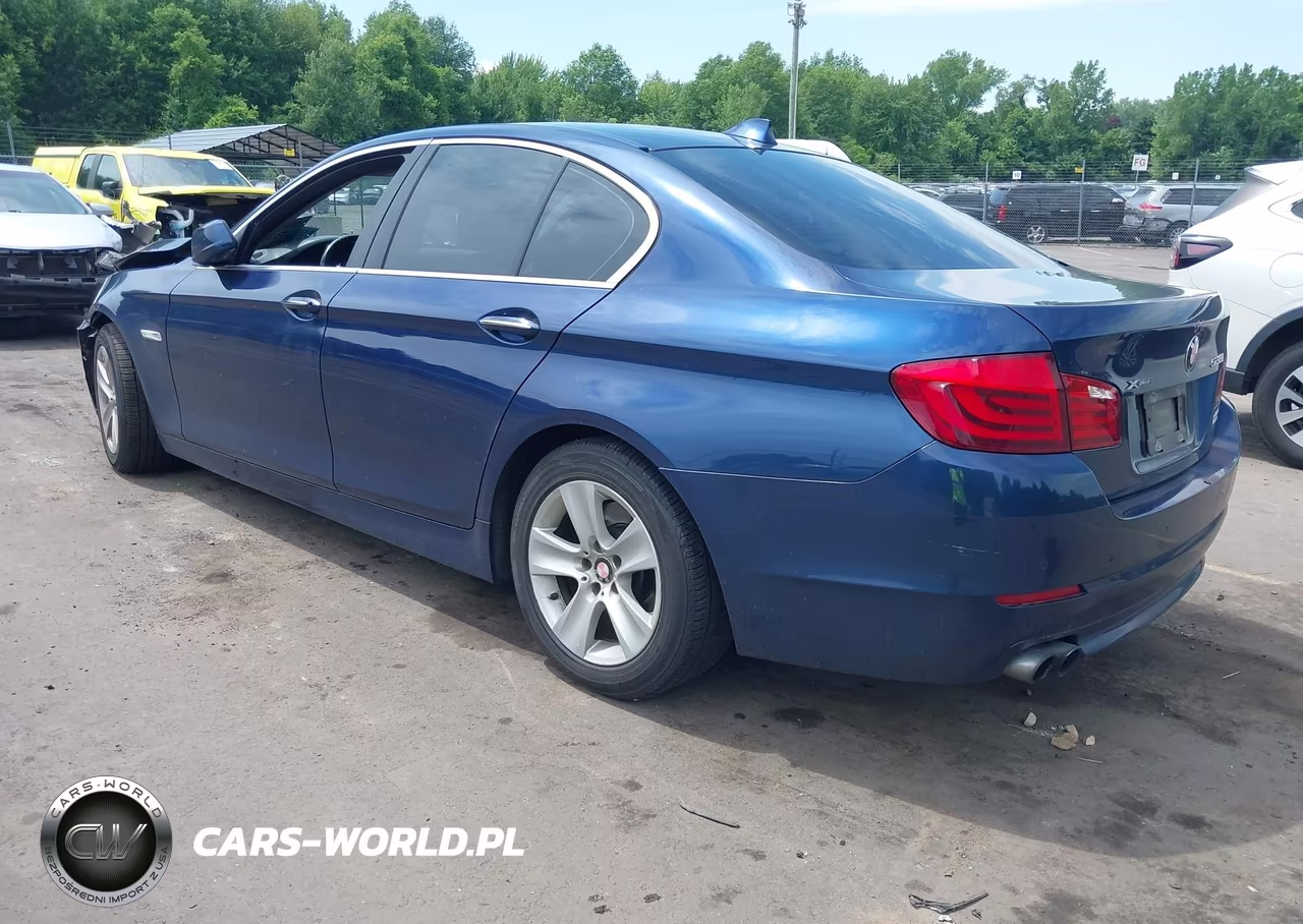 2013 BMW 528I xDrive VIN:WBAXH5C58DD109846 - 3