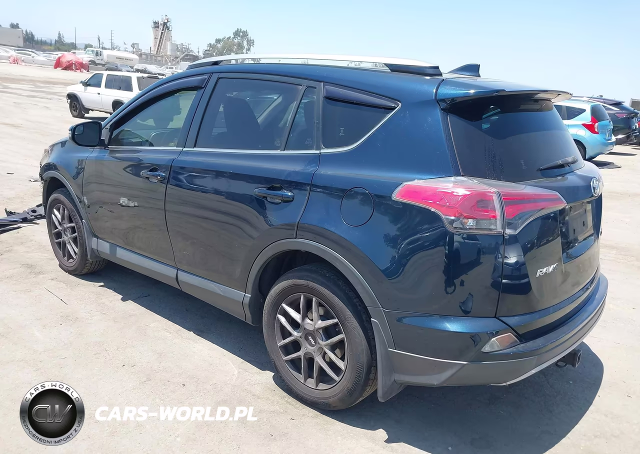 2017 Toyota Rav4 Xle VIN:JTMWFREV7HJ103004 - 3