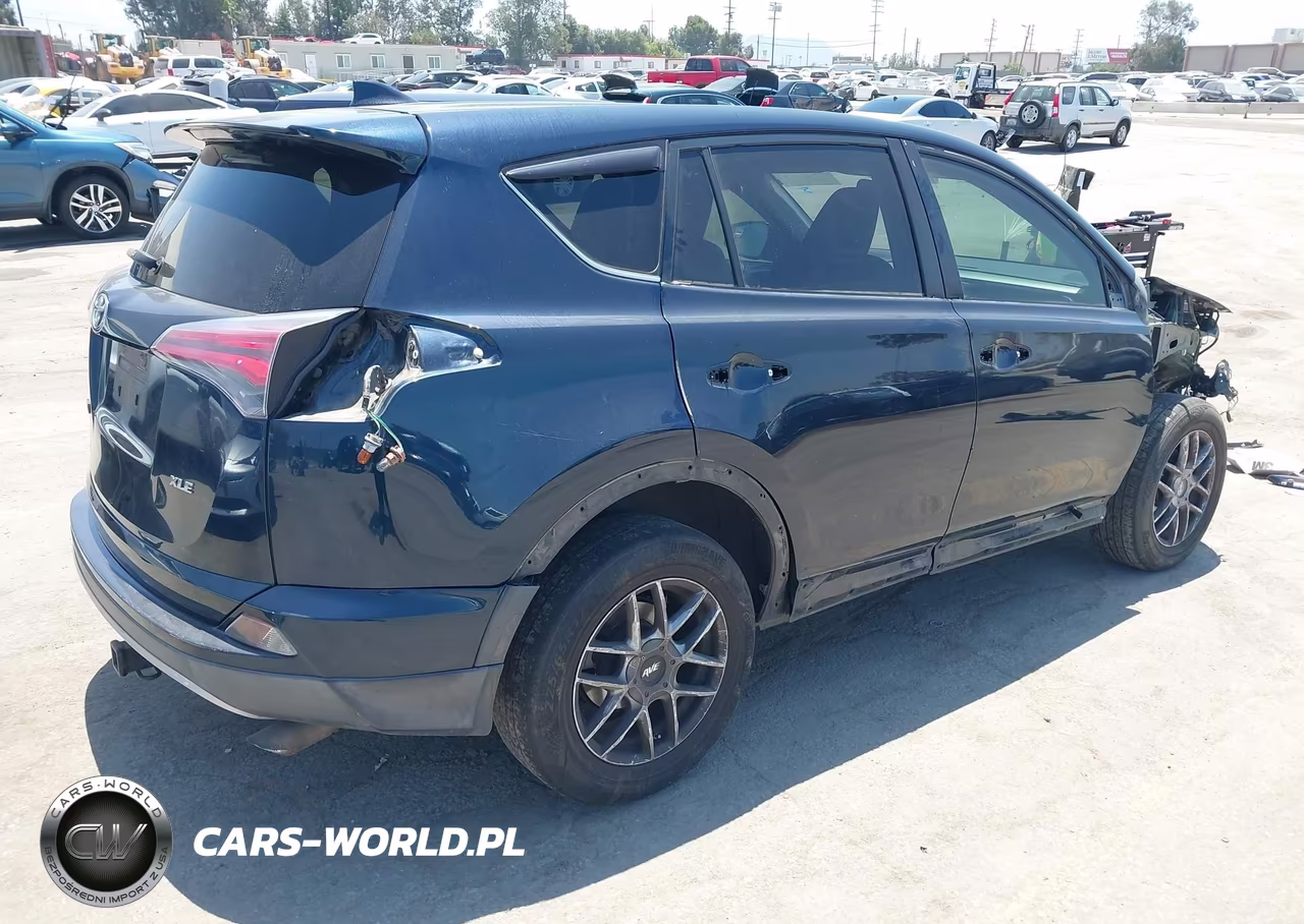 2017 Toyota Rav4 Xle VIN:JTMWFREV7HJ103004 - 4
