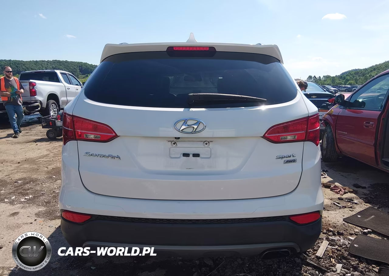 2016 Hyundai Santa Fe Sport 2.4L VIN:5XYZUDLB7GG325085 - 17