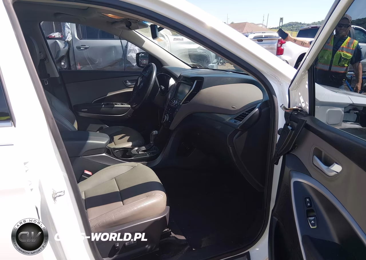 2016 Hyundai Santa Fe Sport 2.4L VIN:5XYZUDLB7GG325085 - 5